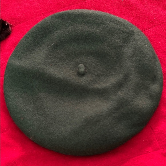Accessories - Classic Dark Green wool Beret